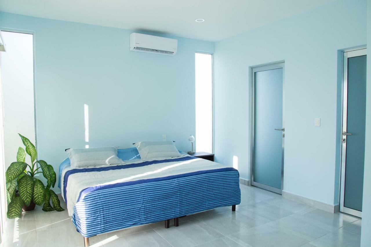 Tita Turquesa, Apartamento *