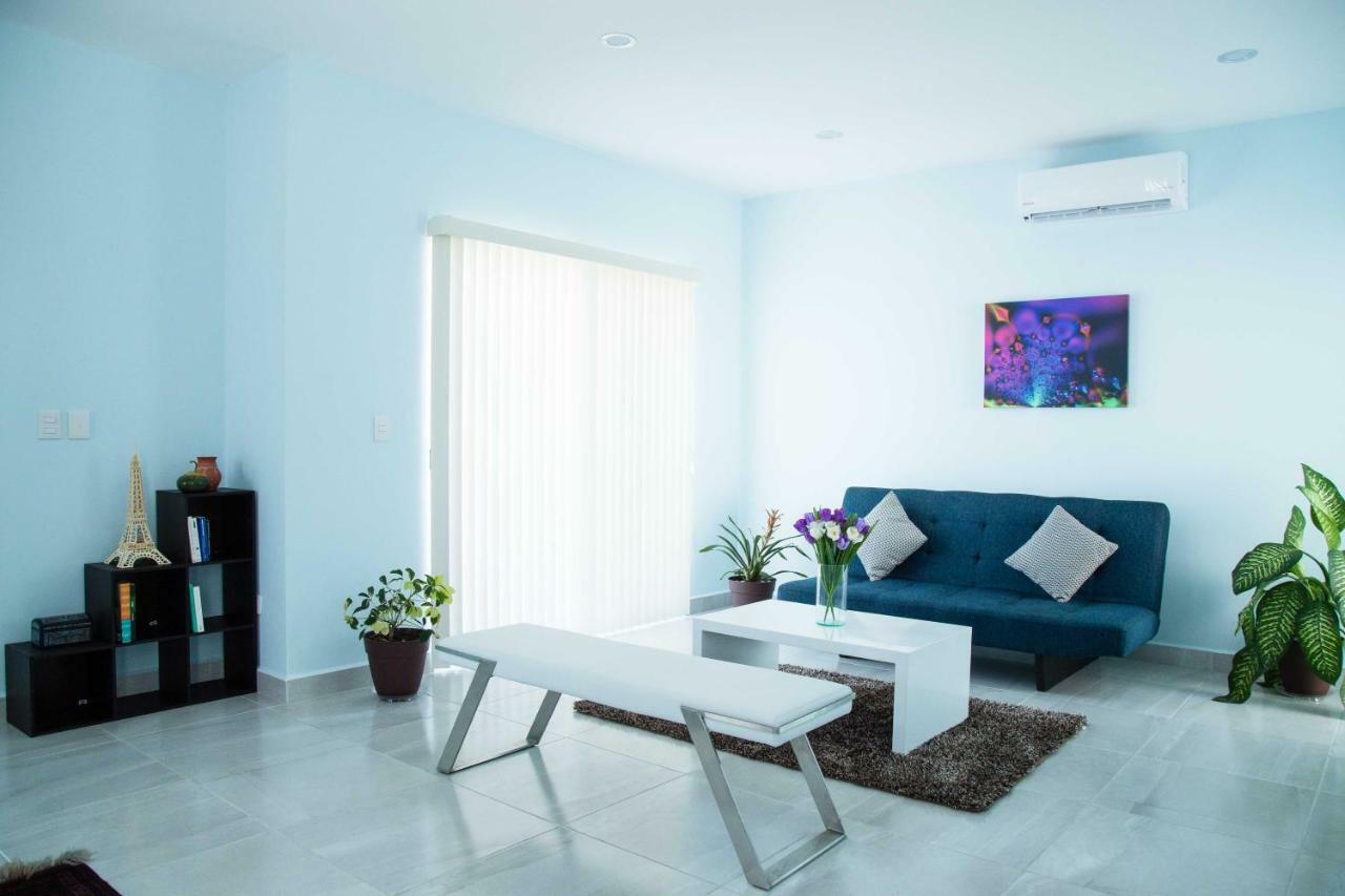 Tita Turquesa, Apartamento *